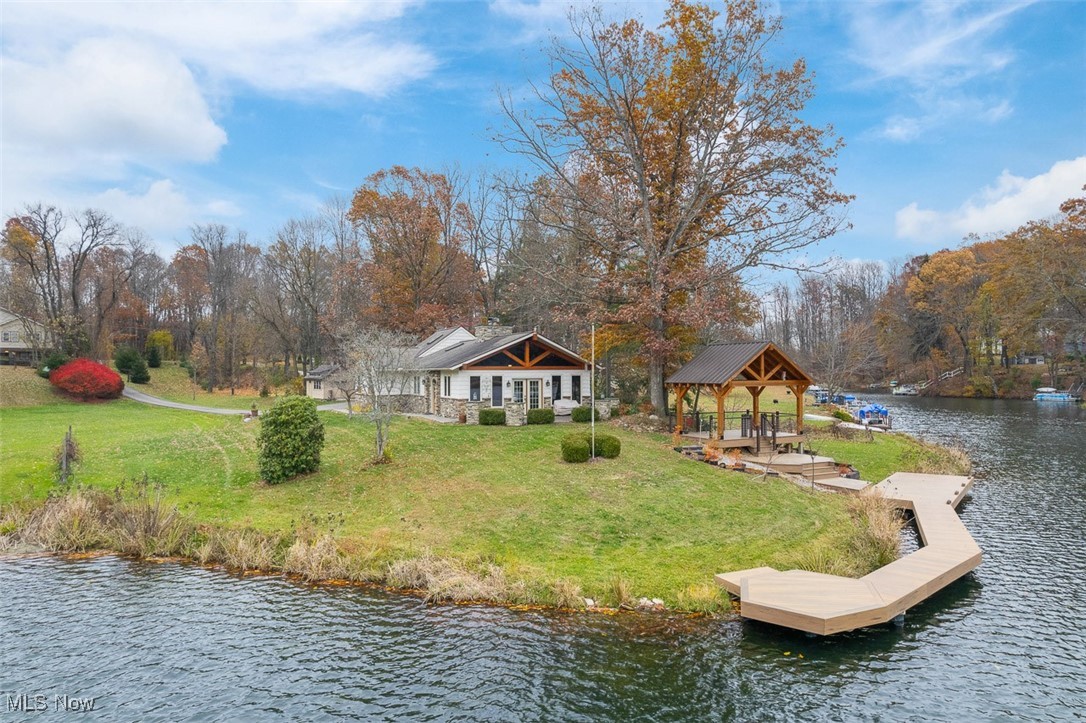 Willowdale Lake - Residential