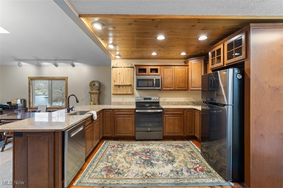 Willowdale Lake - Residential