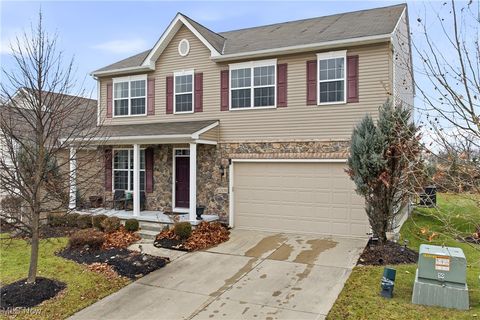 Tiny photo for 12120 Edgehill Oval, Strongsville, OH 44149 (MLS # 5178737)