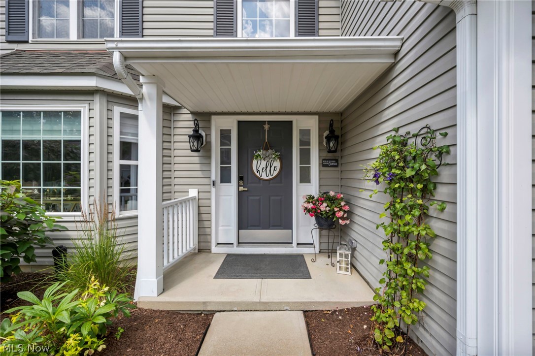 1454 Hollow Wood Lane