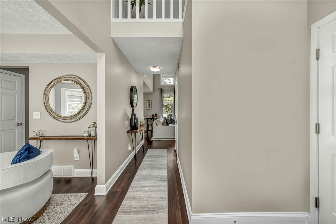 1454 Hollow Wood Lane