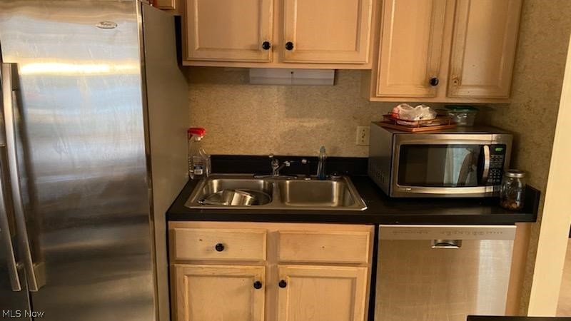 Marsol Park Inc Cape Cod Estate - Residential