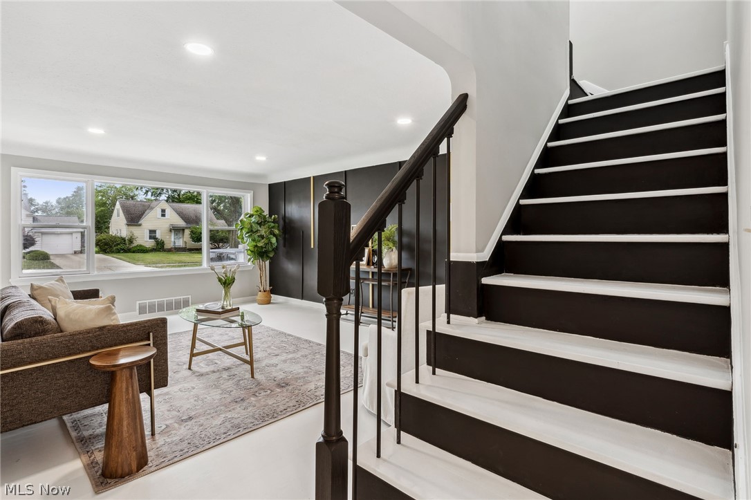 Lyndhurst Mdws Sub - Residential