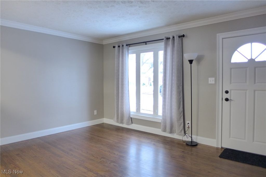 Photo of 18618 Homeway Avenue, Cleveland, OH 44135 (MLS # 5175495)