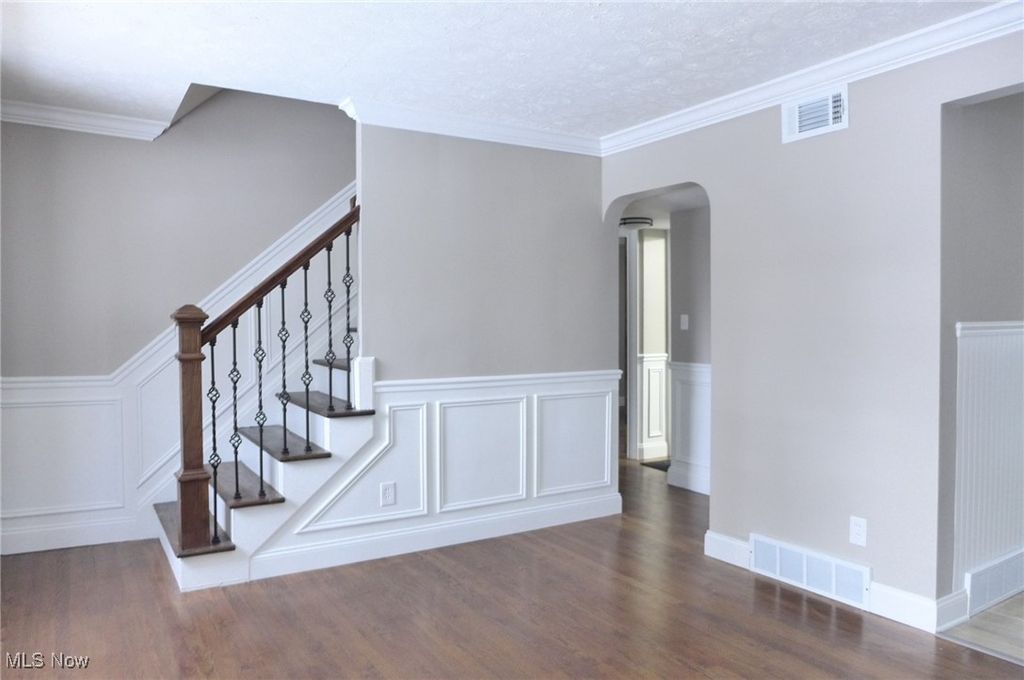 Photo of 18618 Homeway Avenue, Cleveland, OH 44135 (MLS # 5175495)