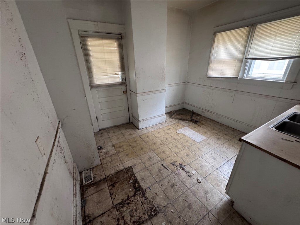 9501 & 9503 Saint Catherine Avenue
