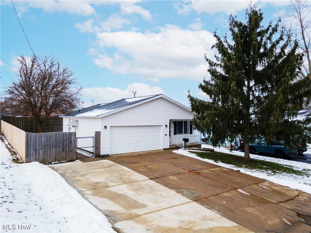 Photo of 1891 Cleveland Street, Salem, OH 44460 (MLS # 5180267)