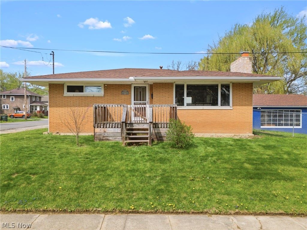 Photo of 1157 Woodland Avenue, Alliance, OH 44601 (MLS # 5201216)