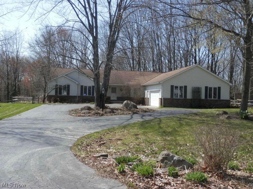 Sprawling Ranch on 2 Acre Lot! Terrific Aurora neighborhood. Kitchen with Breakfast Bar opens to a large Morning Room with Fireplace. Family Room with Skylights & Fireplace. 3 BRs, 2.5 Baths. Great Master Bathroom. Garage accesses Basement. Cul-de-sac Location. This is a Fannie Mae HomePath Property.