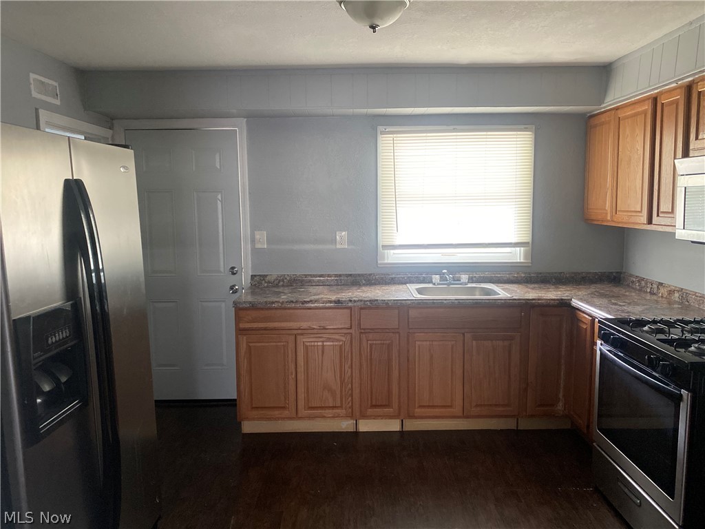 Central Park Homes - Residential Lease