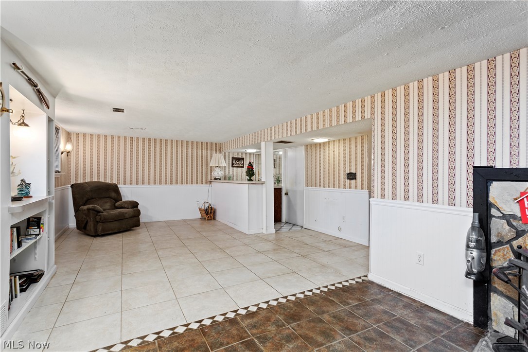 Falcon Home Estate - Residential