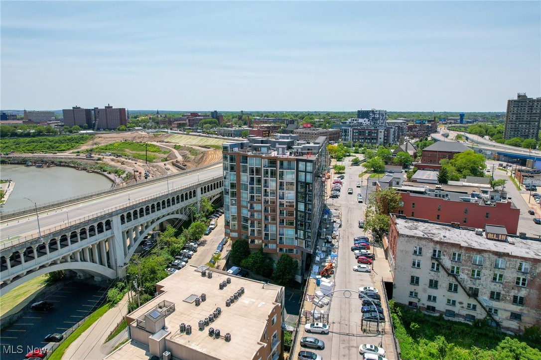 2222 Detroit Avenue 403