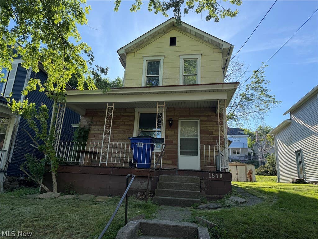 Photo of 1518 Smithfield Street, East Liverpool, OH 43920 (MLS # 5218105)