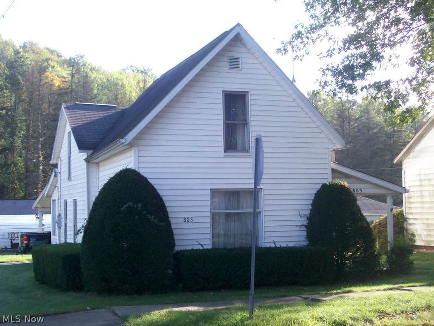 Absolute Auction Thursday November 5, 2015 @ Noon - Real Estate: 3 bedroom vinyl sided home – situated on corner of Fair Ave. & 8th St. NE on a 40 X 160 lot – garage on rear of lot – close to grade school. 

Terms: $3,000 non refundable deposit down day of auction –balance due upon delivery of deed. Sells to high bid at absolute auction. Sells with no financing contingences. Any required inspections must be completed prior to bidding. All information contained herein derived from sources deemed reliable but not warranted. All announcements day of auction take precedence over printed advertising.