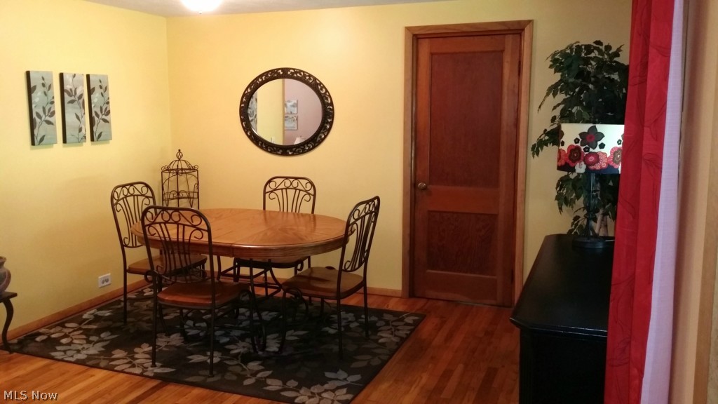 E J Dickay & J C Camps - Residential