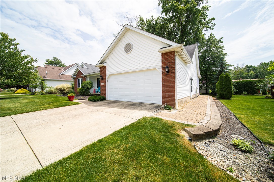 38700 N Bay Drive, Willoughby, Ohio image 3