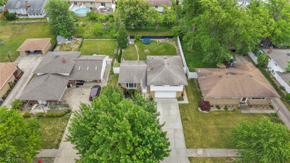 6957 Greenbriar Drive