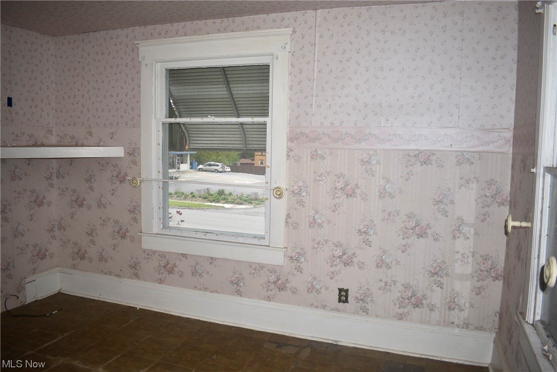 Indianola - Commercial Sale