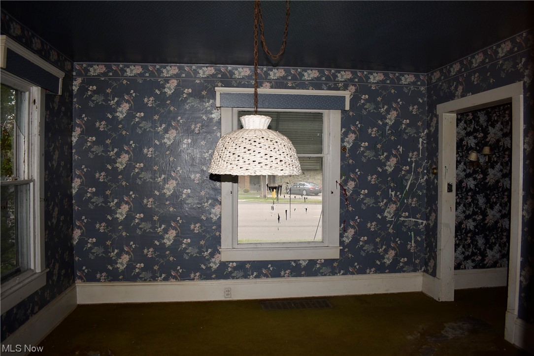 Indianola - Commercial Sale