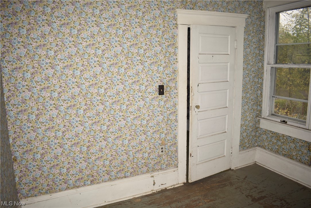 Indianola - Commercial Sale