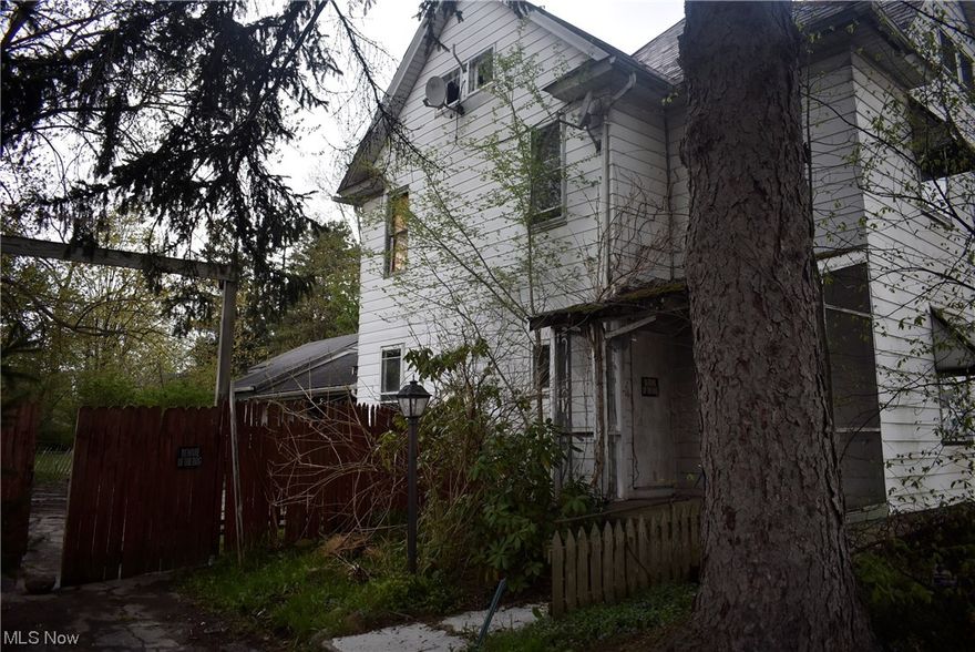 2 story home with 3 bedrooms, 1 full bathroom, and 1 half bath. Property sold as is. No guarantees. No warranties. Must be pre-approved or show proof of funds. Please be advised that any offers on this property require a minimum Earnest Money Deposit of 1% of the Purchase Price or $1,000, whichever is greater. All initial offers must be submitted via website provided by the BUYER AGENT ONLY.