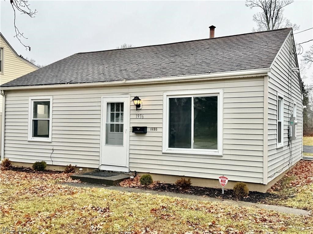 Photo of 1936 Norwood Street NW, Warren, OH 44485 (MLS # 5194109)