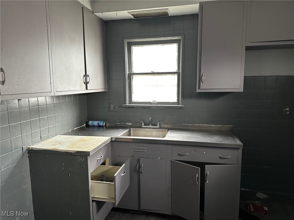 1750 Urbana Road, Cleveland, Ohio image 3