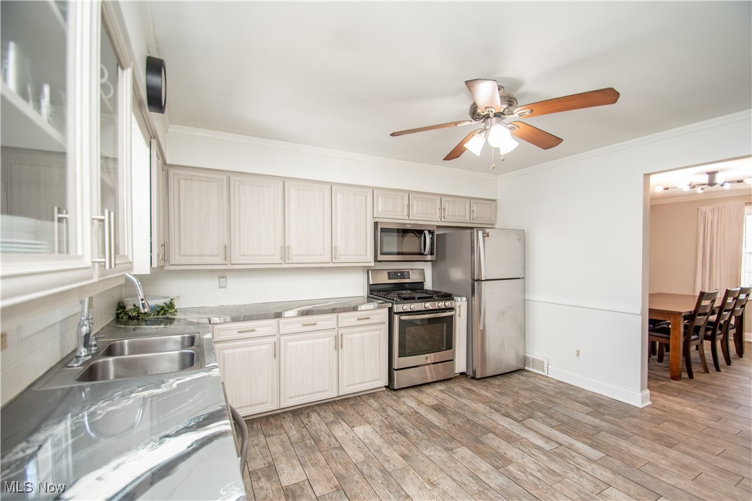 1067 Park Avenue, Girard, Ohio image 13