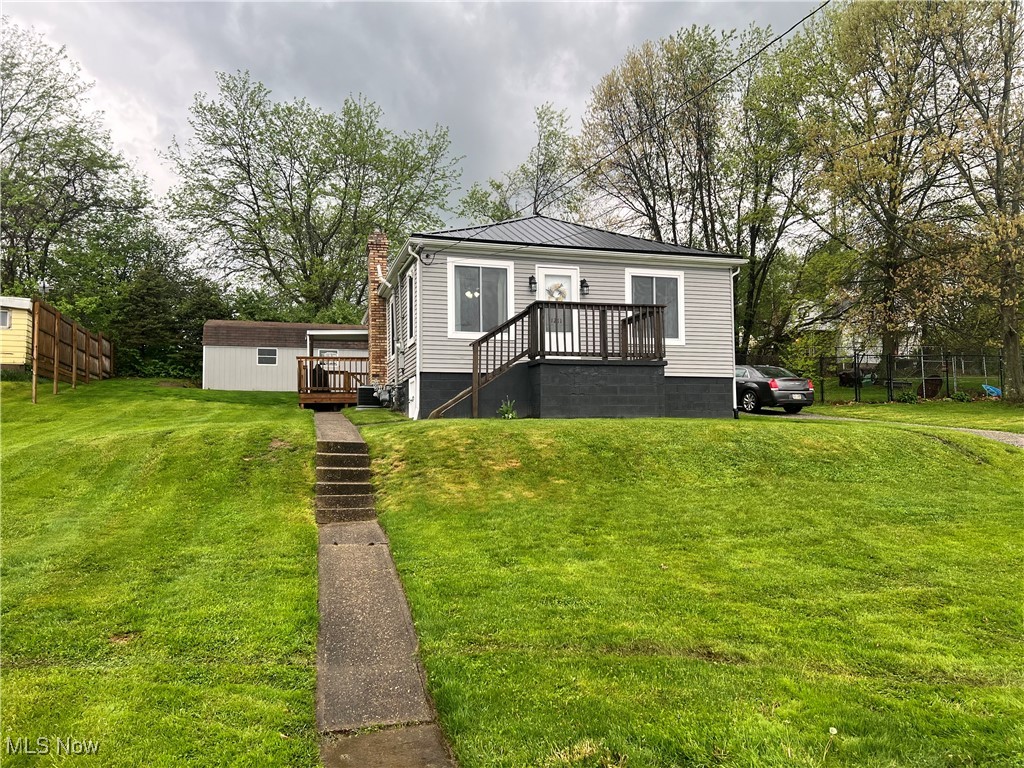 1211 Cora Street, East Liverpool, Ohio image 1