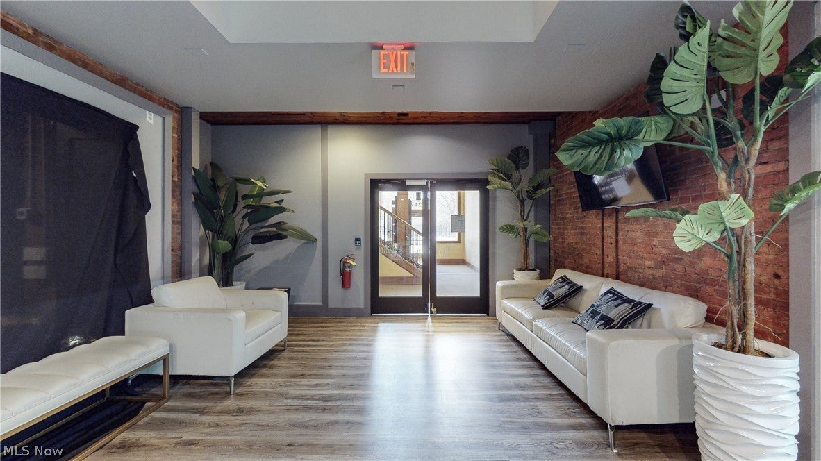 2217 E 9th Street 1st fl