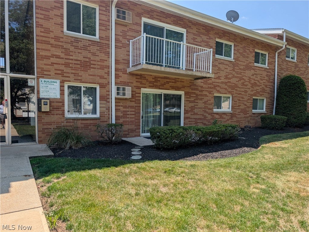 481 Tollis Parkway 170E