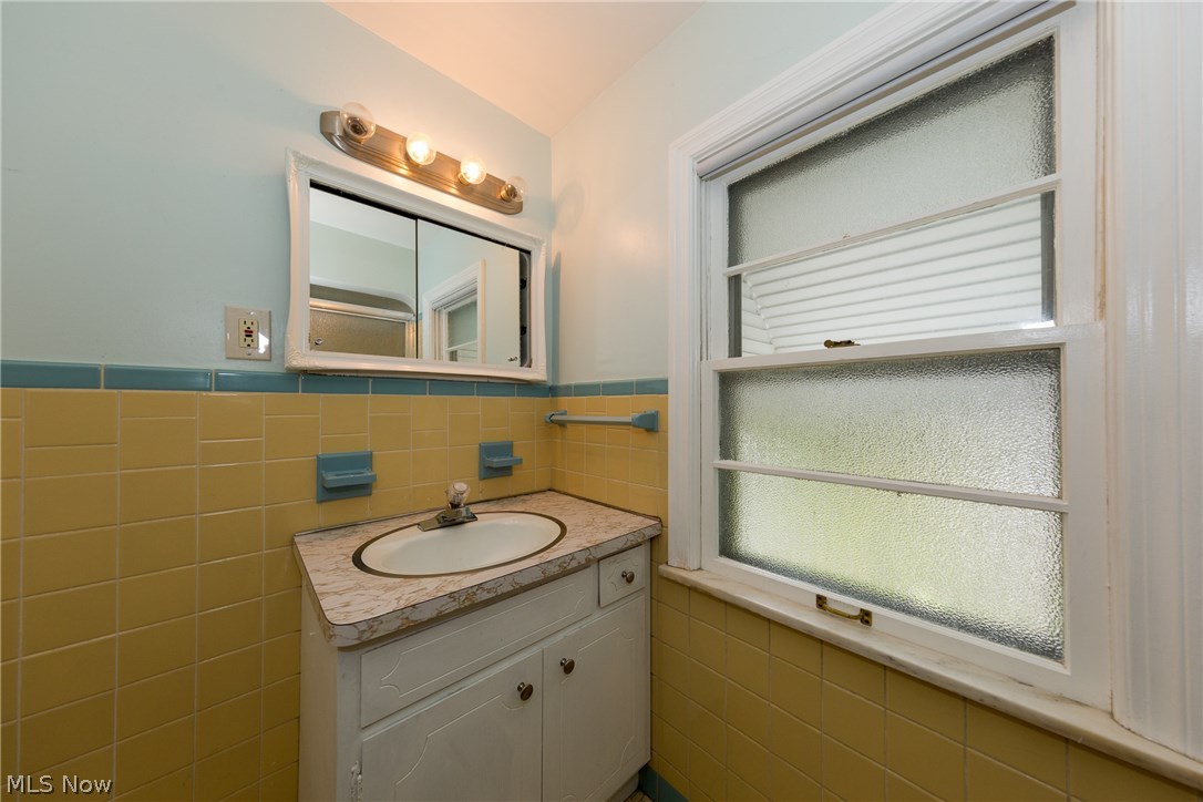 Lyndhurst Manor - Residential