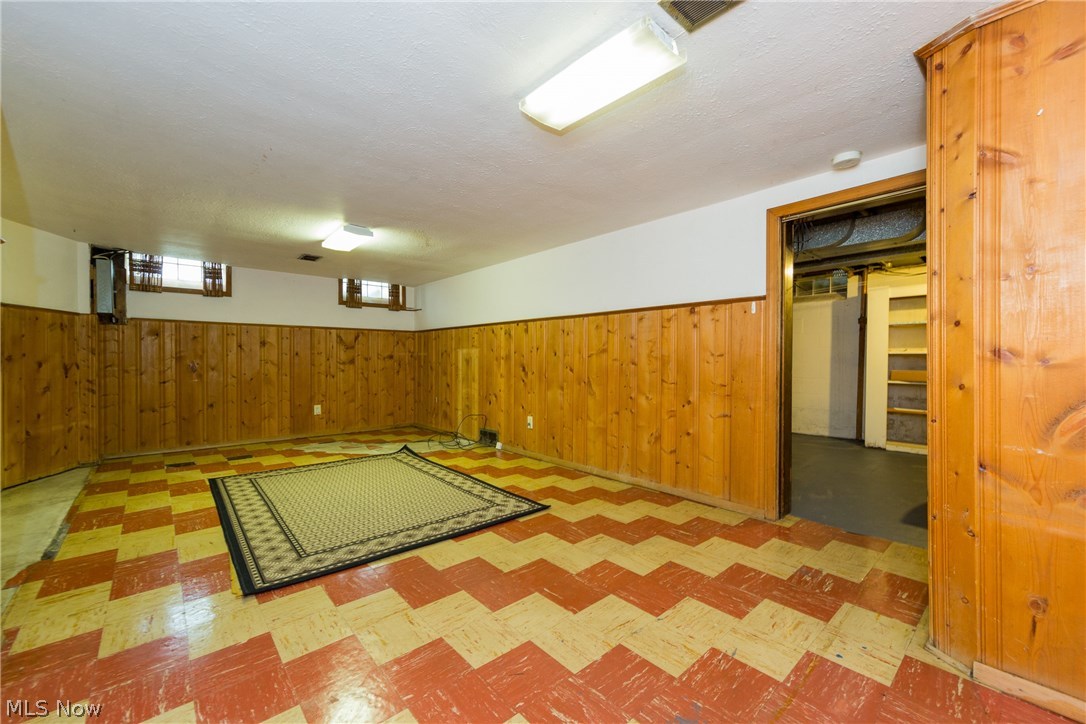 Lyndhurst Manor - Residential