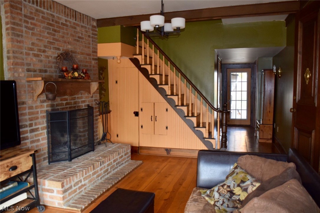 Crestmont Estate - Residential