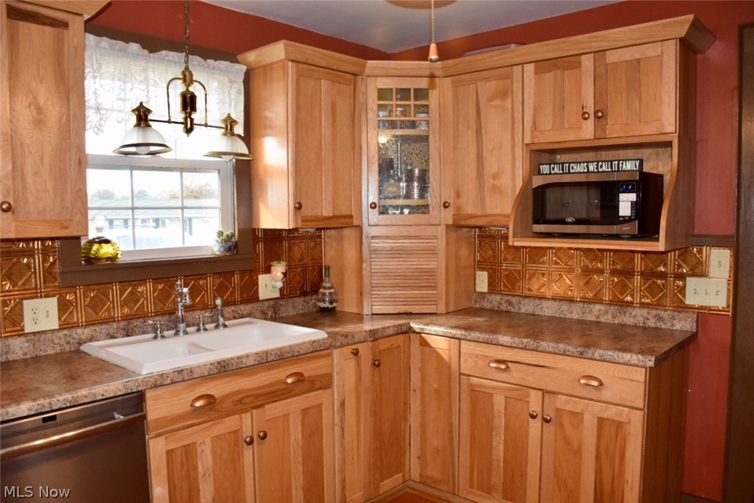 Crestmont Estate - Residential