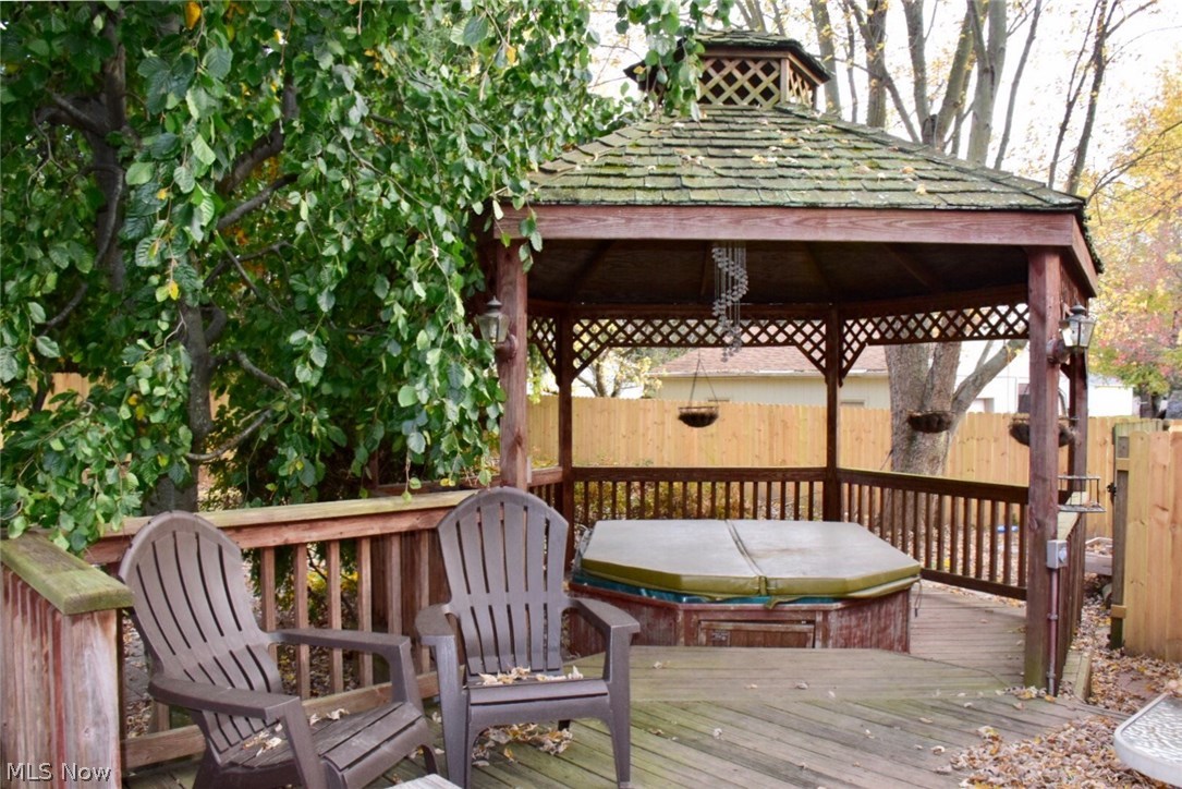 Crestmont Estate - Residential