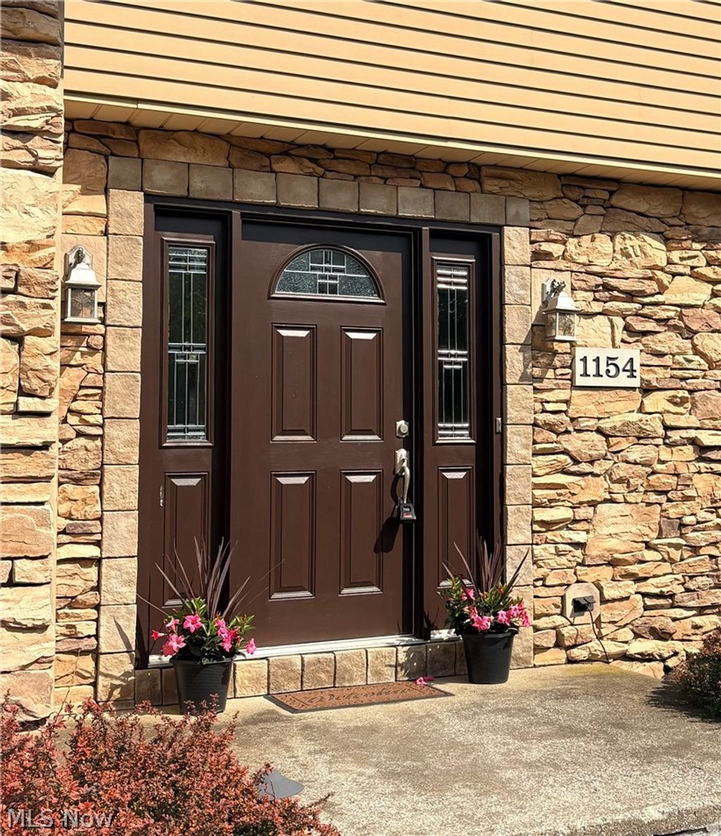 Photo of 1154 Waterbury Drive, Medina, OH 44256 (MLS # 5211078)