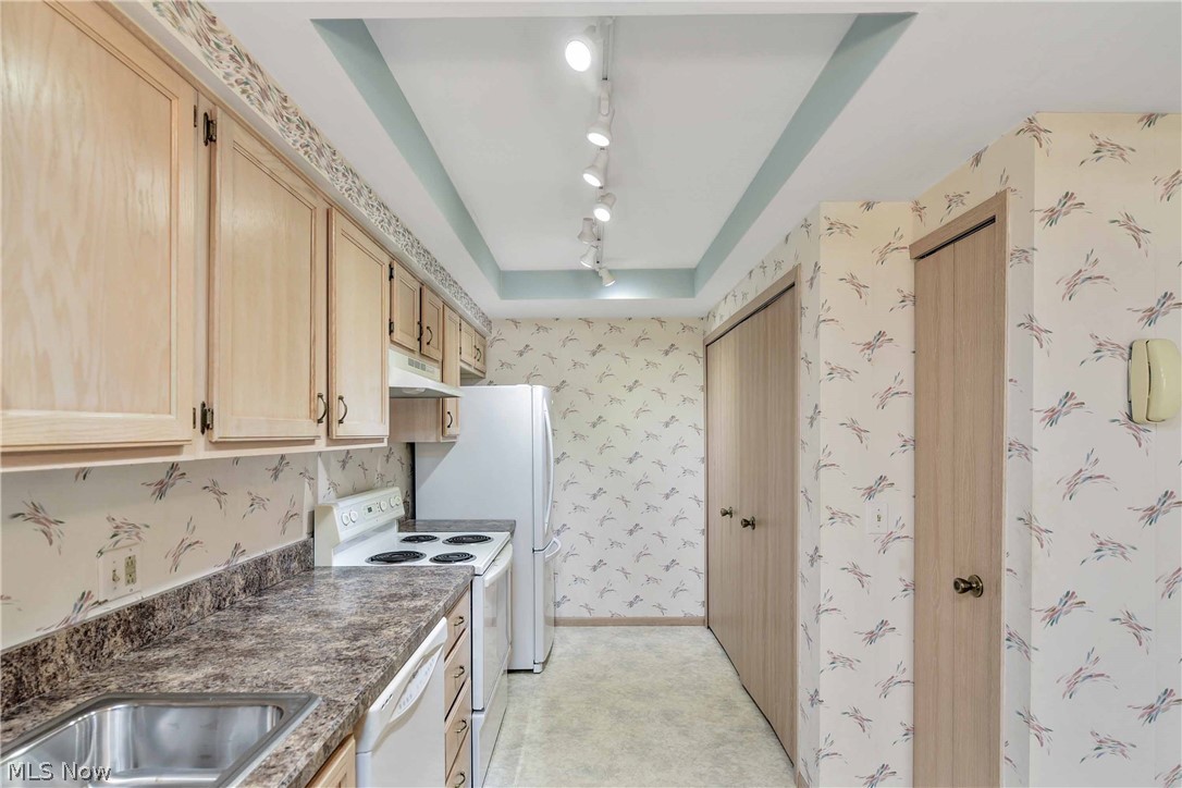 Villas At Mentor On Lake Condo - Residential