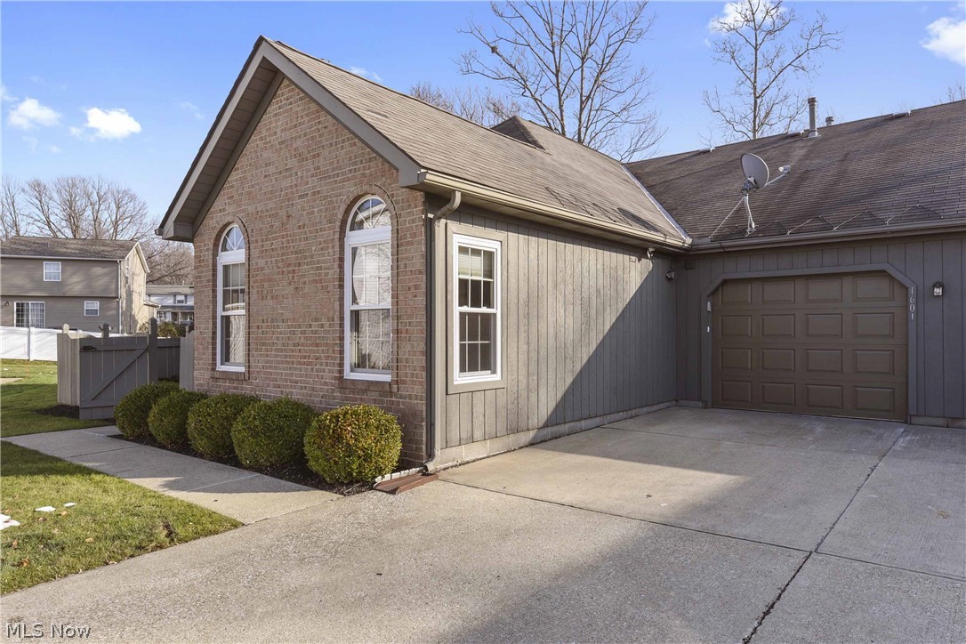 Villas At Mentor On Lake Condo - Residential