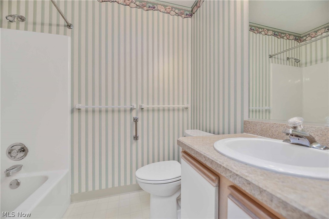 Villas At Mentor On Lake Condo - Residential