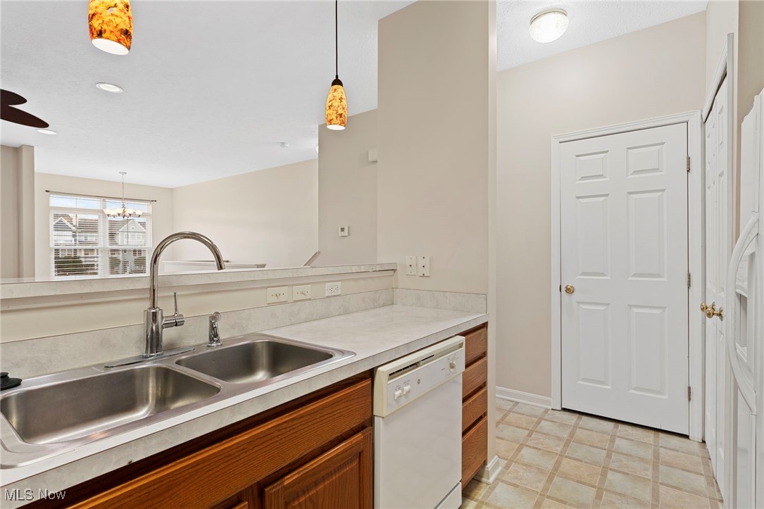 Harbor Walk/Black River 03 - Residential