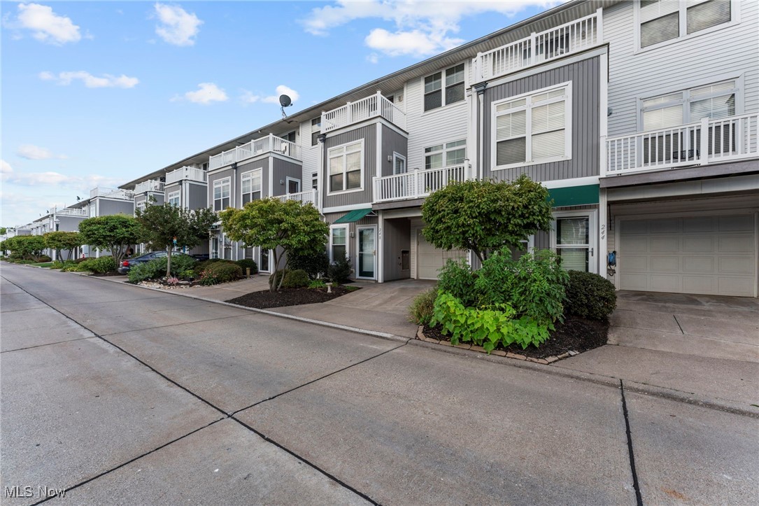 Harbor Walk/Black River 03 - Residential