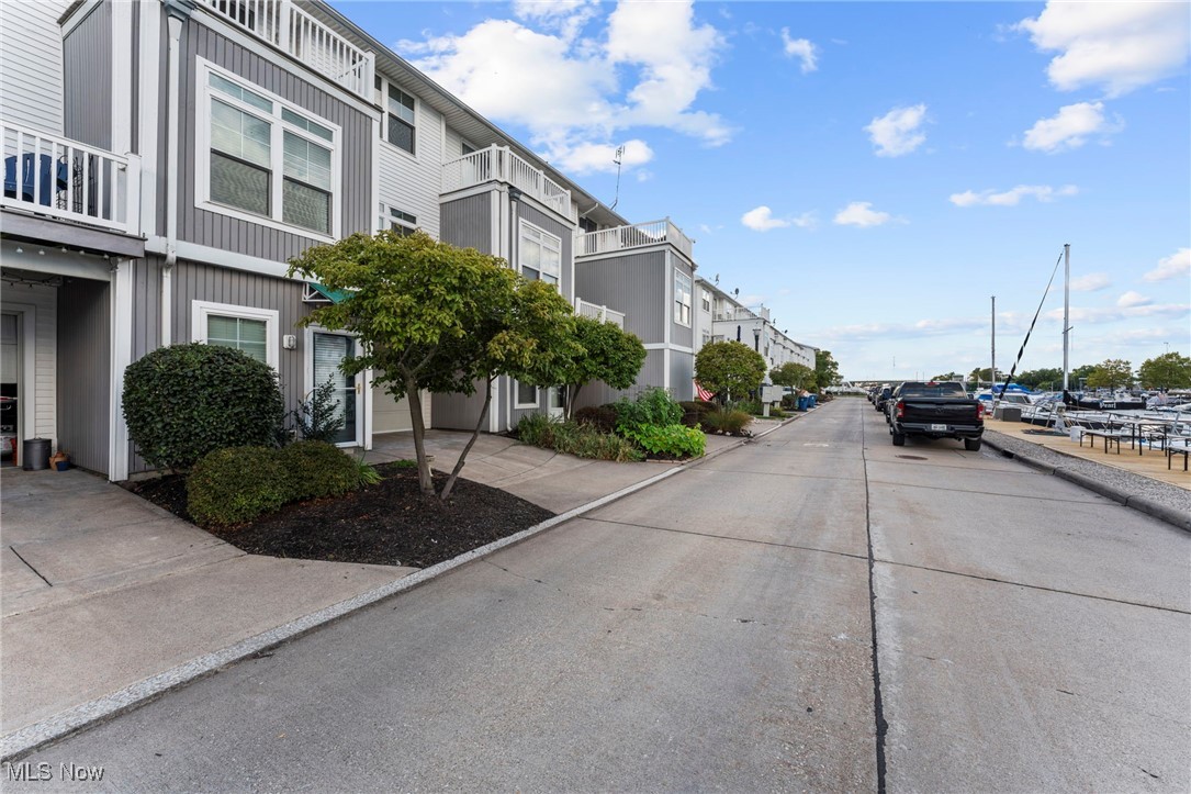 Harbor Walk/Black River 03 - Residential