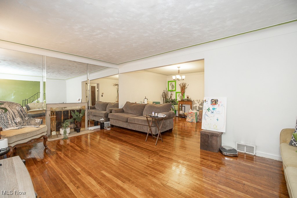 2256 N Taylor Road, Cleveland Heights, Ohio image 3