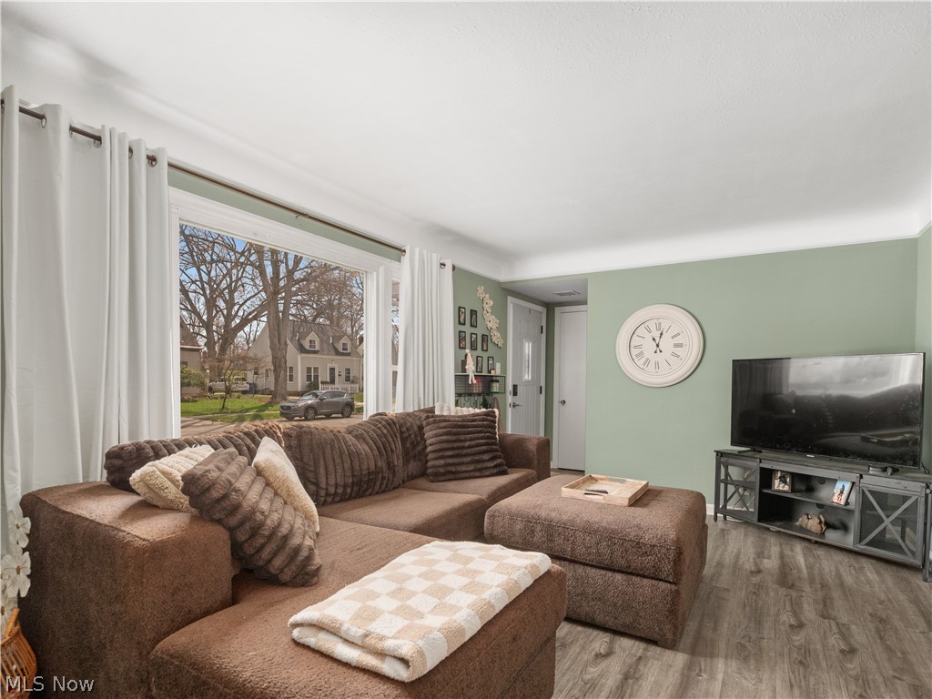 Elmwood Realty Cos Elmwood Bc - Residential