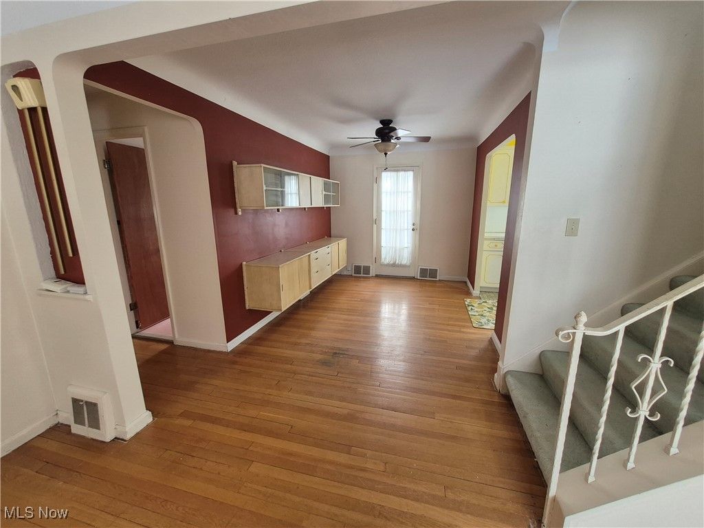 Photo of 4998 N Barton Road, Lyndhurst, OH 44124 (MLS # 5176625)