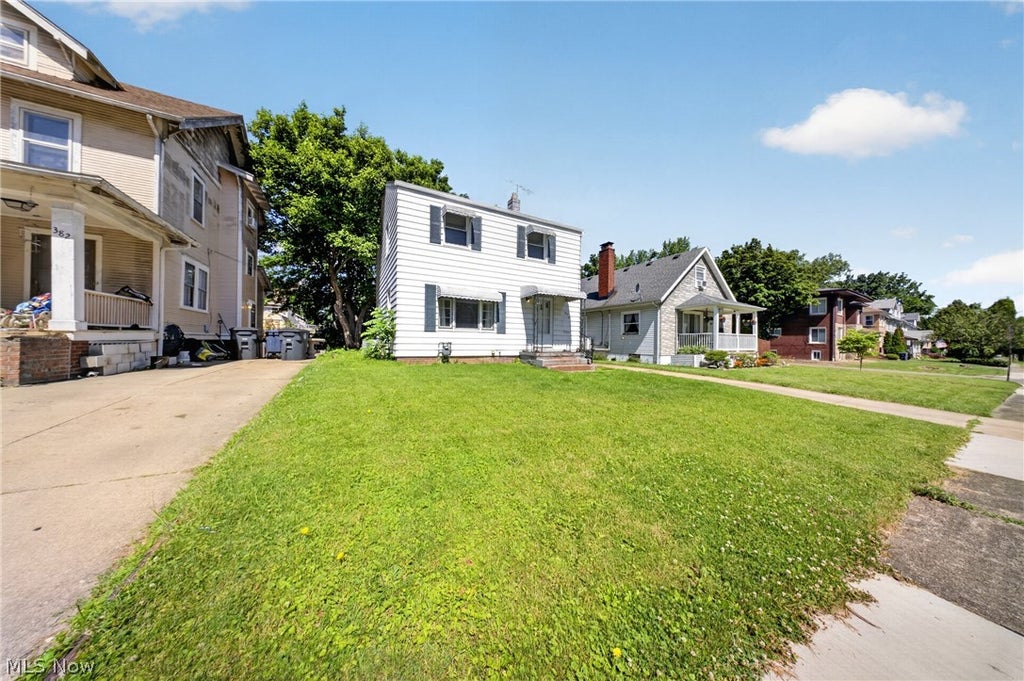 Photo of 378 Hillwood Drive, Akron, OH 44320 (MLS # 5219185)