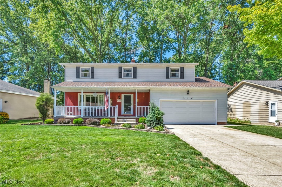 This 4-bedroom, 2.5-bathroom colonial offers a perfect blend of elegance and comfort. As you step inside, you'll be greeted by a sun-drenched living room, ideal for relaxing or entertaining. The dining room provides ample space for gatherings, while the beautifully updated kitchen features luxurious countertops that will inspire your inner chef.
The cozy family room is the heart of the home. From here, you can step out through the glass sliding doors to your own private backyard oasis—a perfect spot for outdoor activities or simply enjoying the serene surroundings.
Upstairs, all four bedrooms are generously sized, providing comfort and privacy for everyone. The master suite is wonderful, offering a spacious bedroom and a wonderful en-suite bath designed for relaxation.
This home is a perfect blend of style, comfort, and modern convenience, making it the ideal place to create lasting memories. Don't miss your chance to make it yours!