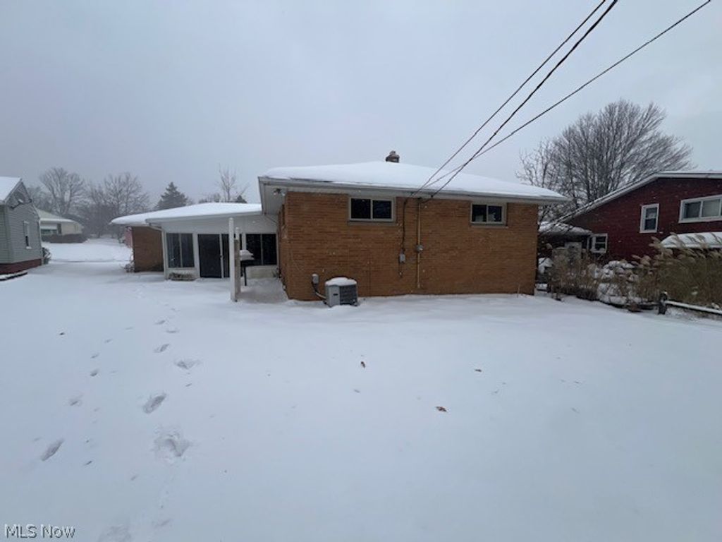 Photo of 4440 Hillcroft Drive, Warrensville Heights, OH 44128 (MLS # 5186650)