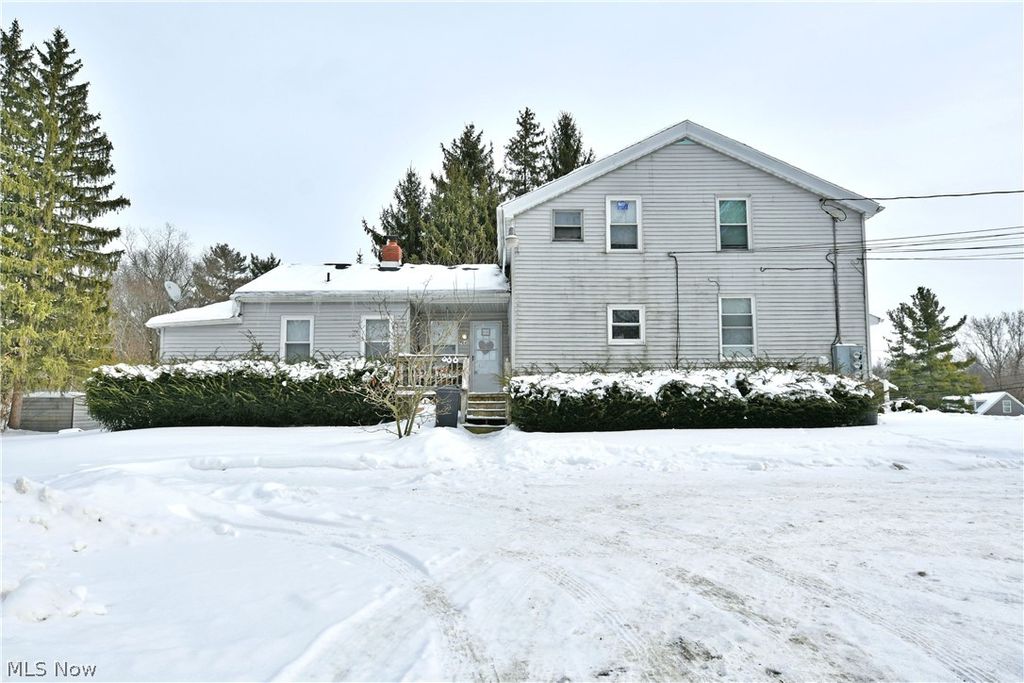 Photo of 762 State Road NW, Warren, OH 44483 (MLS # 5185174)